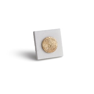 Phaistos Disc Thassos White Marble Magnet – Handmade Ancient Greek Minoan Script from Crete, Mystery Artifact for History Enthusiasts