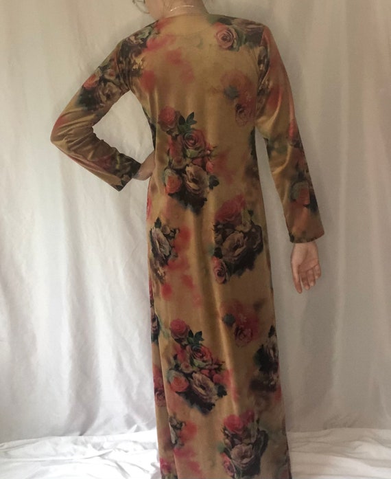 Vintage 70s Long Handmade Velvet Dress - image 6