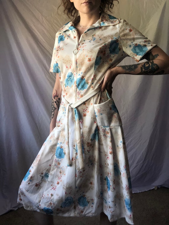 Vintage 1970s Blue Flower Dress - image 1