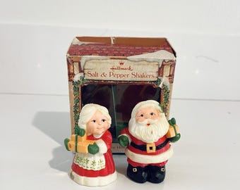 Vintage Hallmark Mr & Mrs Claus Salt  Pepper Shakers 3.25" With Box
