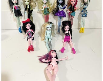 Monster High Dolls Lot