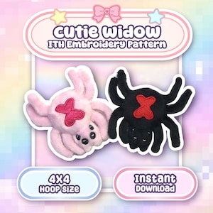 以下が含まれることがあります： ピンクと黒のクモのぬいぐるみ。背中には赤いXマークがあります。「Cutie Widow ITH Embroidery Pattern」の文字が上部にあります。「4x4 Hoop Size」と「Instant Download」の文字が下部にあります。