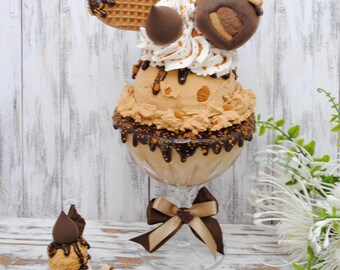Faux Ice Cream Sundae - Hot Choc Fudge Cookie Crumble Ice Cream with Spoon, Fake Desserts, Photo  Props
