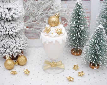 Faux Gold Christmas Bauble Dessert - Fake Bake Decor, Display Photo Props