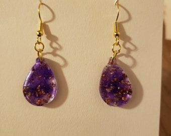 lila Metallflocken in Resin