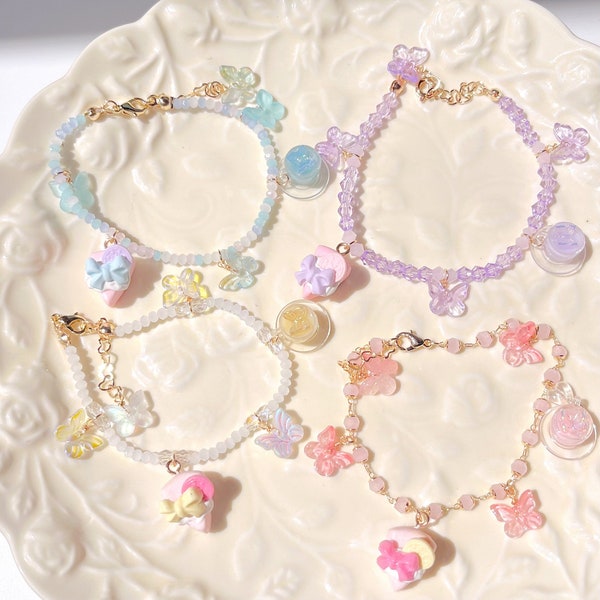 Bracelet en perles de verre de gâteau de papillon, accessoires de bonbons faits à la main, bracelet fait à la main, faux bijoux alimentaires, bracelet mignon, gâteau au fromage