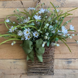 Daisy Wreath For Front Door, Spring Farmhouse Wreath, Front Door Wreaths, Basket Wreath, White Daisy Wreath, Summer Wreaths