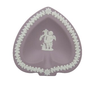 Lilac Jasperware Spade Dish Wedgwood Jasper Trinket Tray  Excellent Gift Boxed