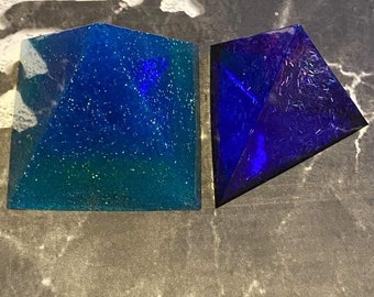Resin pyramids