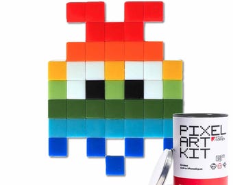 Pixel Art Kit & Space Invaders &quot;Rainbow Vader&quot; by Pixelcorner.fr