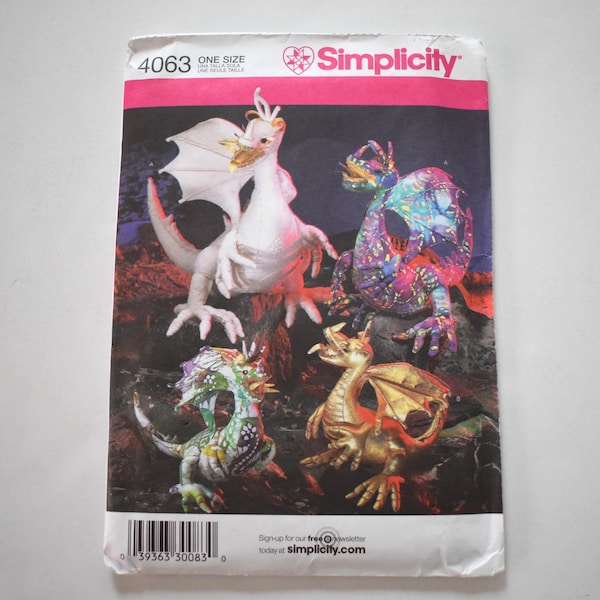 Patron de couture Simplicity 4063 - Dragons en peluche