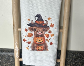 Paño de cocina con vaca escocesa y calabazas en otoño / Decoración de cocina / Otoño