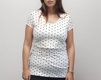 Bshirt Nursing short sleeve t-shirt in White/Black Spots