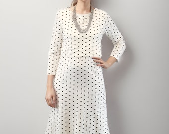 Bshirt Nursing dress in White/Black Spots