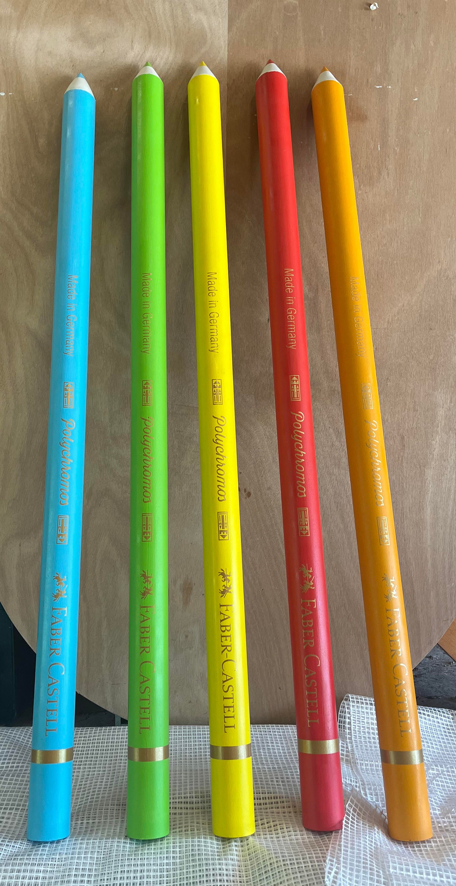 Crayon de papier Géant XXL 34 cm pas cher - Jeux, Jouets Crayon de papier Géant XXL 34 cm pas cher - Jeux, Jouets