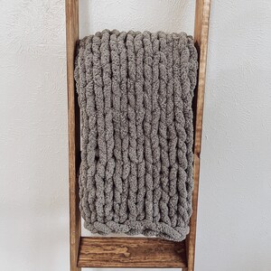 Chunky Knit Blanket, Cozy Blanket, Chunky Chenille Blanket, Handmade Throw Blanket, Knit Blanket, Knitted Blanket, Blanket, Home Decor, Cozy