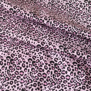 Rosa leopard 100% bomullstyg, metervara