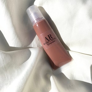 Adaptable Lip Gloss