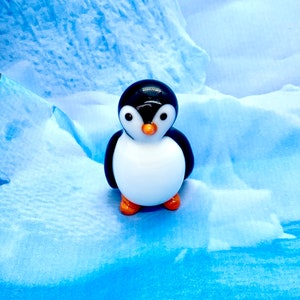 Handmade Glass Penguin Figurine  - Handblown Murano White Penguin Glass Cute Ornament Animal Kids Toy Gift Birthday Christmas Teacher Arctic