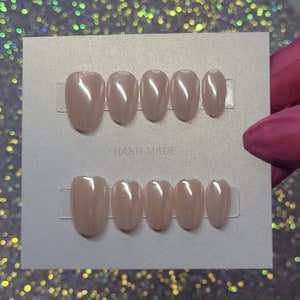 Clean Girl Press On Nails - Glazed Donut