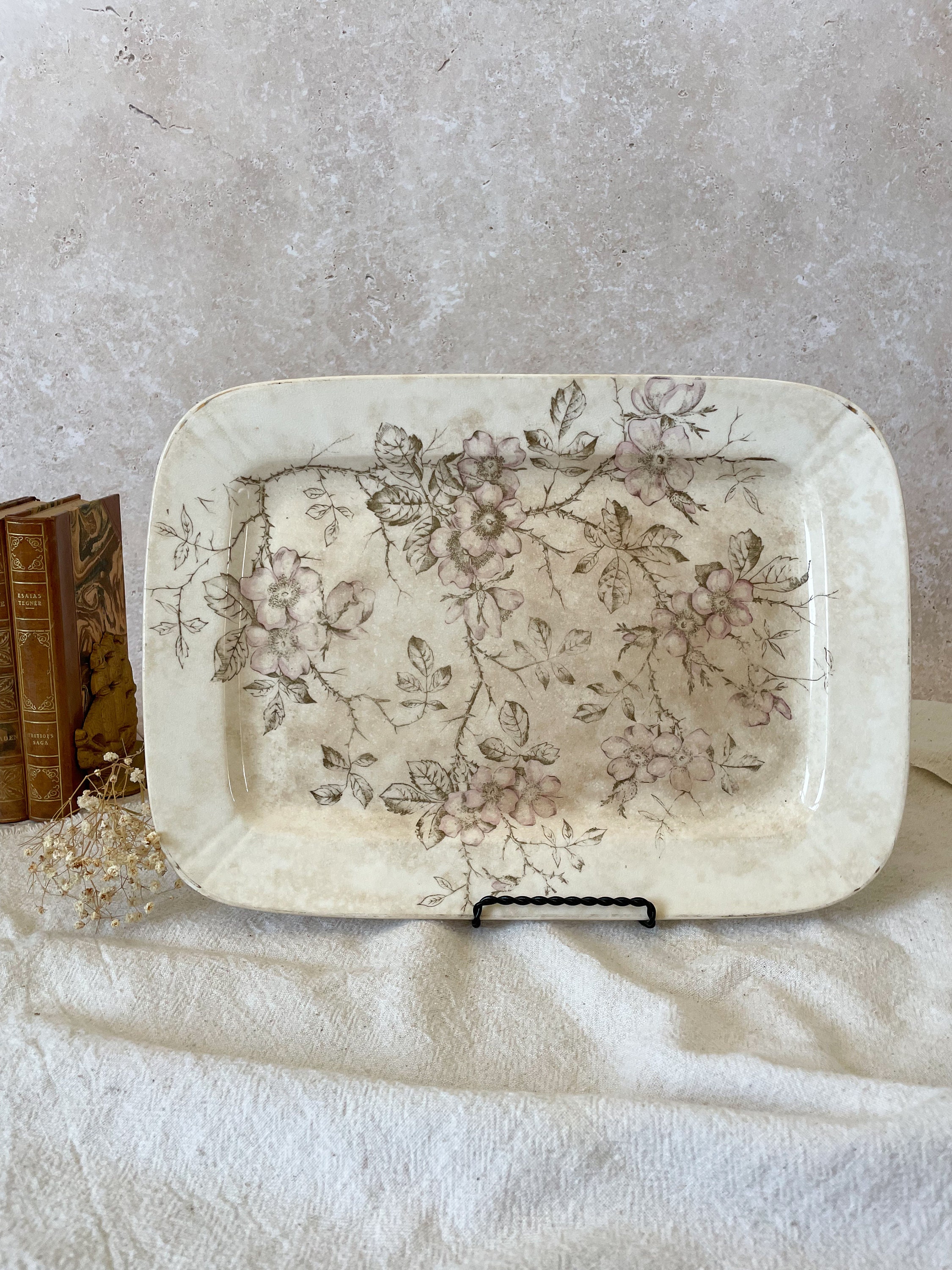 Ironstone Platter Wheat pattern Meakin England (RB) Ironstone Platter Wheat pattern Meakin England (RB)