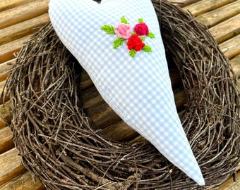 Embroidered fabric heart, decoration, fabric heart, floral embroidery, small gift, country house style, Scandinavian decoration, heart, Tilda heart,