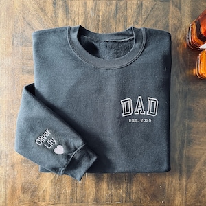 Custom Embroidered Dad Shirt, Gift for Dad from Daughter, Personalized Fathers Day, Pregnancy Announcement Sweater, Baby Shower Gift for Him