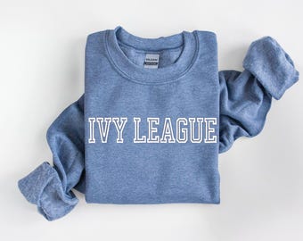 Sudadera universitaria bordada personalizada, regalo de la Ivy League, cuello redondo estilo universitario vintage, jersey con letras preppy, sudadera con capucha con espíritu escolar