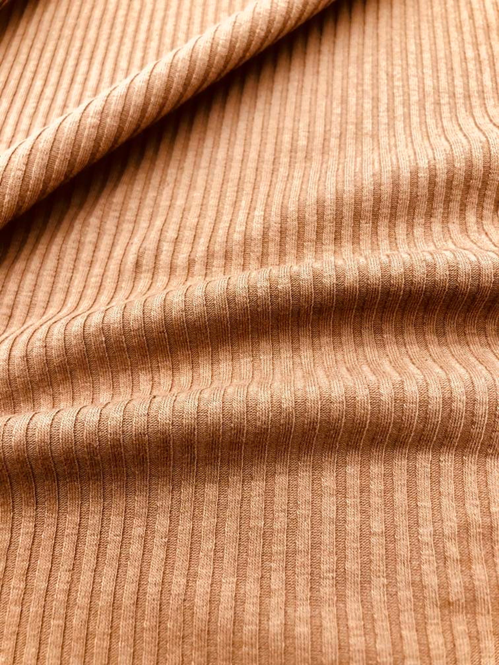 Cotton Vs. Polyester Socks: Which Material Is More Durable? - 92kxo3o
