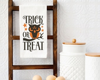 Trick Or Treat Halloween Kitchen Towel, Halloween Kitchen Decor, Halloween Tea Towel, Halloween Dish Towel, Flour Sack Towel, Trick Or Treat