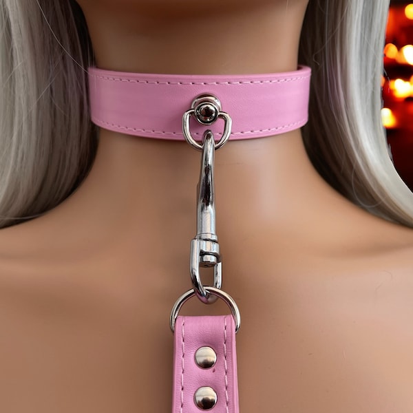 Collar de gargantilla de cuero y correa rosa bebé / collar personalizado de cuero vegano cosido y plomo en negro, blanco y morado hecho a mano