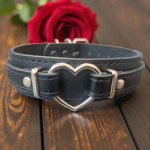 Choker Collar Real  leather Collar Black Leather 30mm Wide Centre Heart Ring I Handmade Locking Necklace Jewelry heart choker LCHC