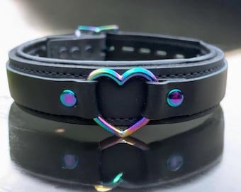 Obroża ze skóry naturalnej I Obroża typu choker z czarnej wyściełanej skóry I 30 mm Szeroka obroża typu choker w kształcie serca z opalizującymi dodatkami i tęczowymi dodatkami i tęczowym chokerem