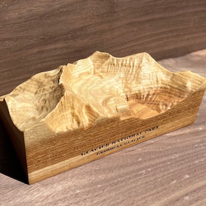 Glace-Nationalpark-Modell, topographische Schnitzerei des Grinnell-Gletschers aus einem massiven Holzblock; Geschenk für Wanderer und Entdecker