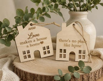 Simple House Ornament - Keychain or Fridge Magnet | Simple