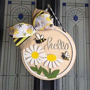 Spring Bees And Daisy Welcome Door Hanger - Unfinished Kit