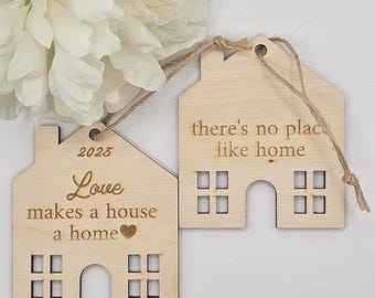 Simple House Ornament - Keychain or Fridge Magnet | Simple