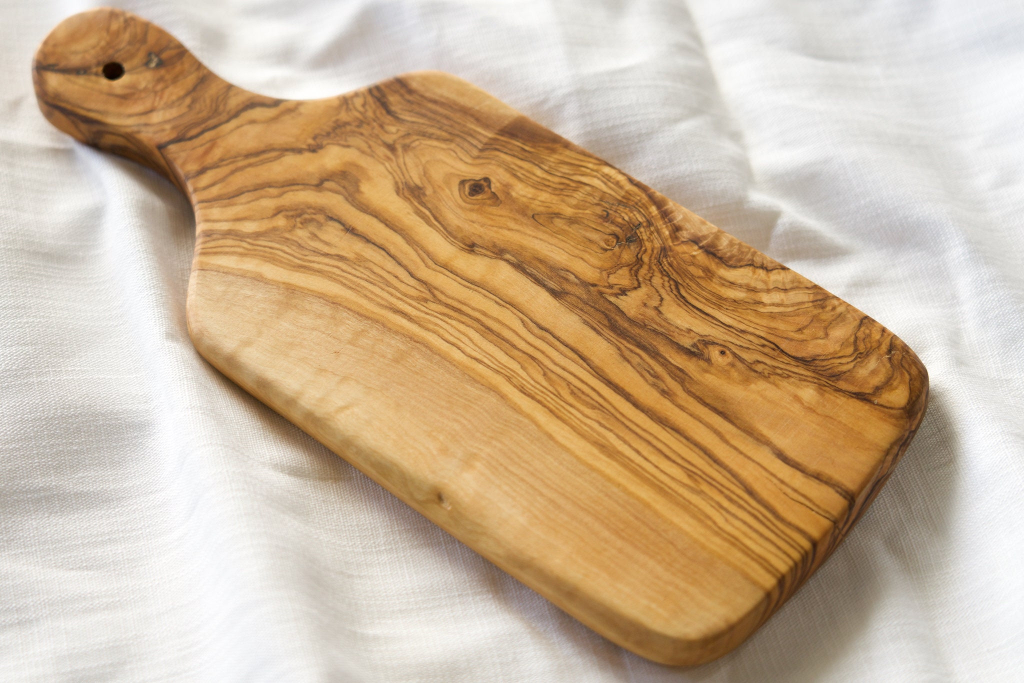 Tabla de cortar de madera de olivo personalizada con mango / Etsy