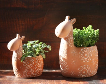 Terracotta Animal Planter Giraffe Succulent Pots,  2-Pack Mother and Daughter Pots, Cute Garden Decor, 3 inch/ 4 Inch Pots