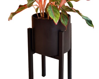 Adjustable Black Metal Plant Stand Dual Height Options Durable Powder Coated Finish