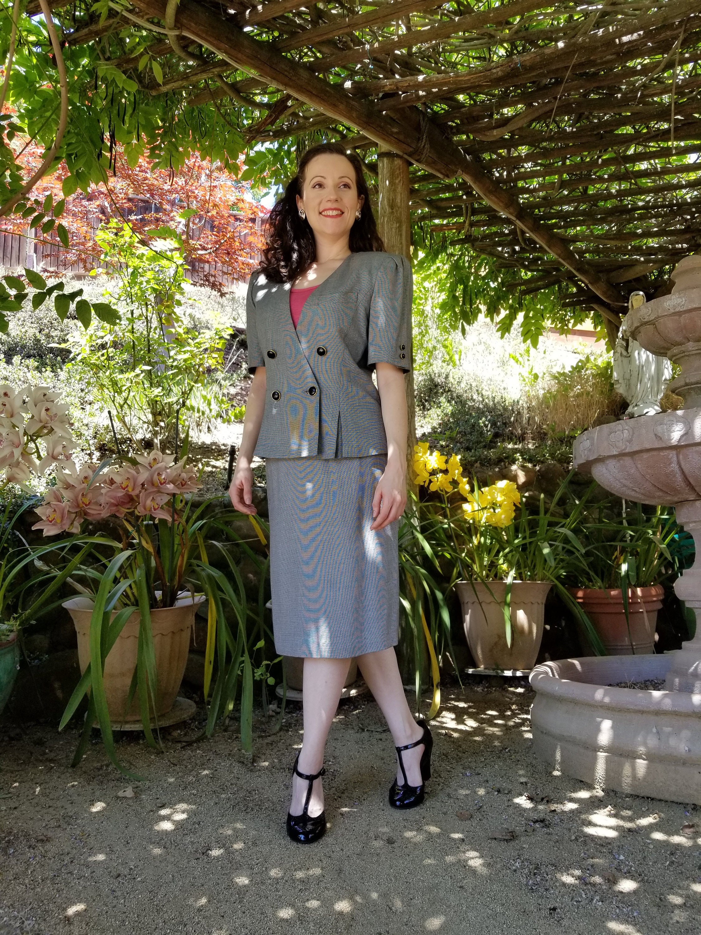 Gray Skirt Suit // Vintage 1980s / Le Suit / Viscose Rayon Gray Skirt Suit // Vintage 1980s / Le Suit / Viscose Rayon