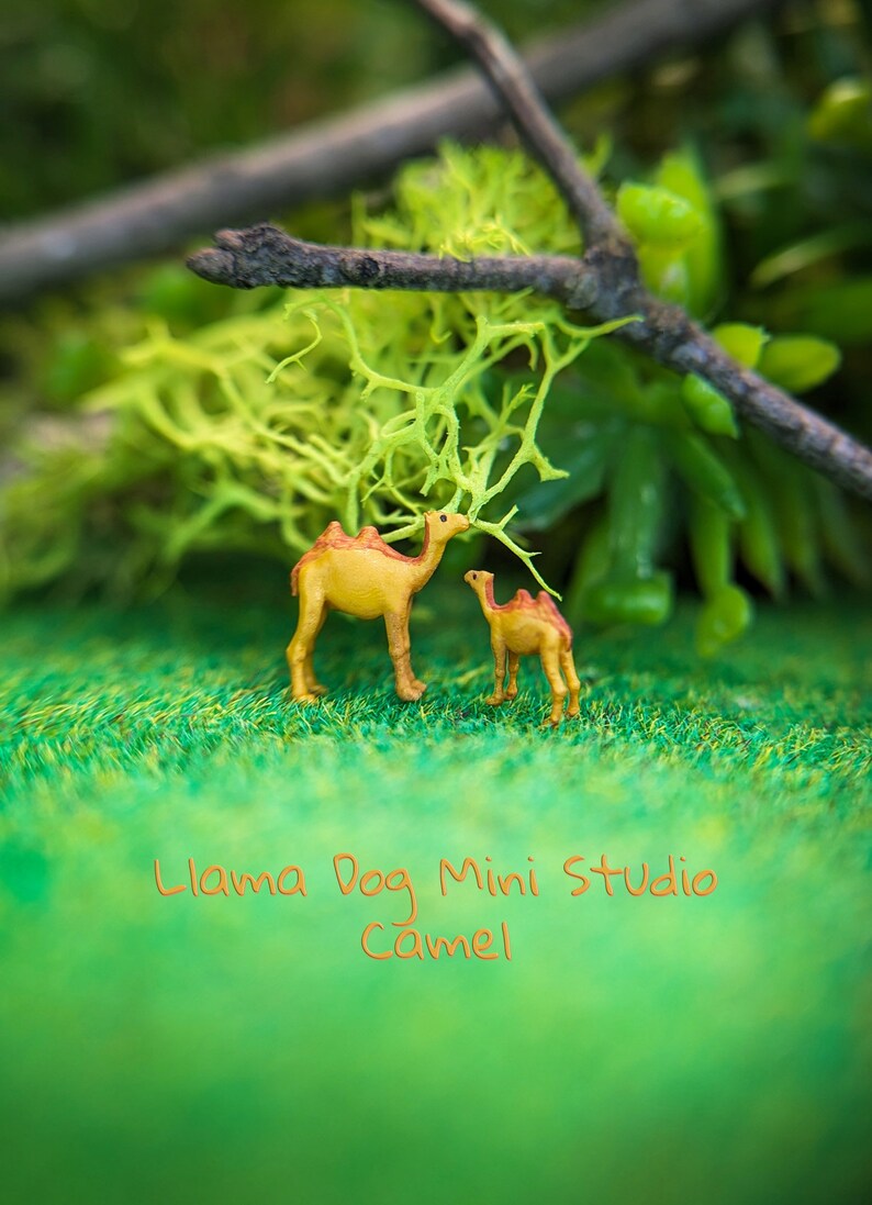 Mini Action Camel Camel Family Micro Miniatures (8mm - 5/16