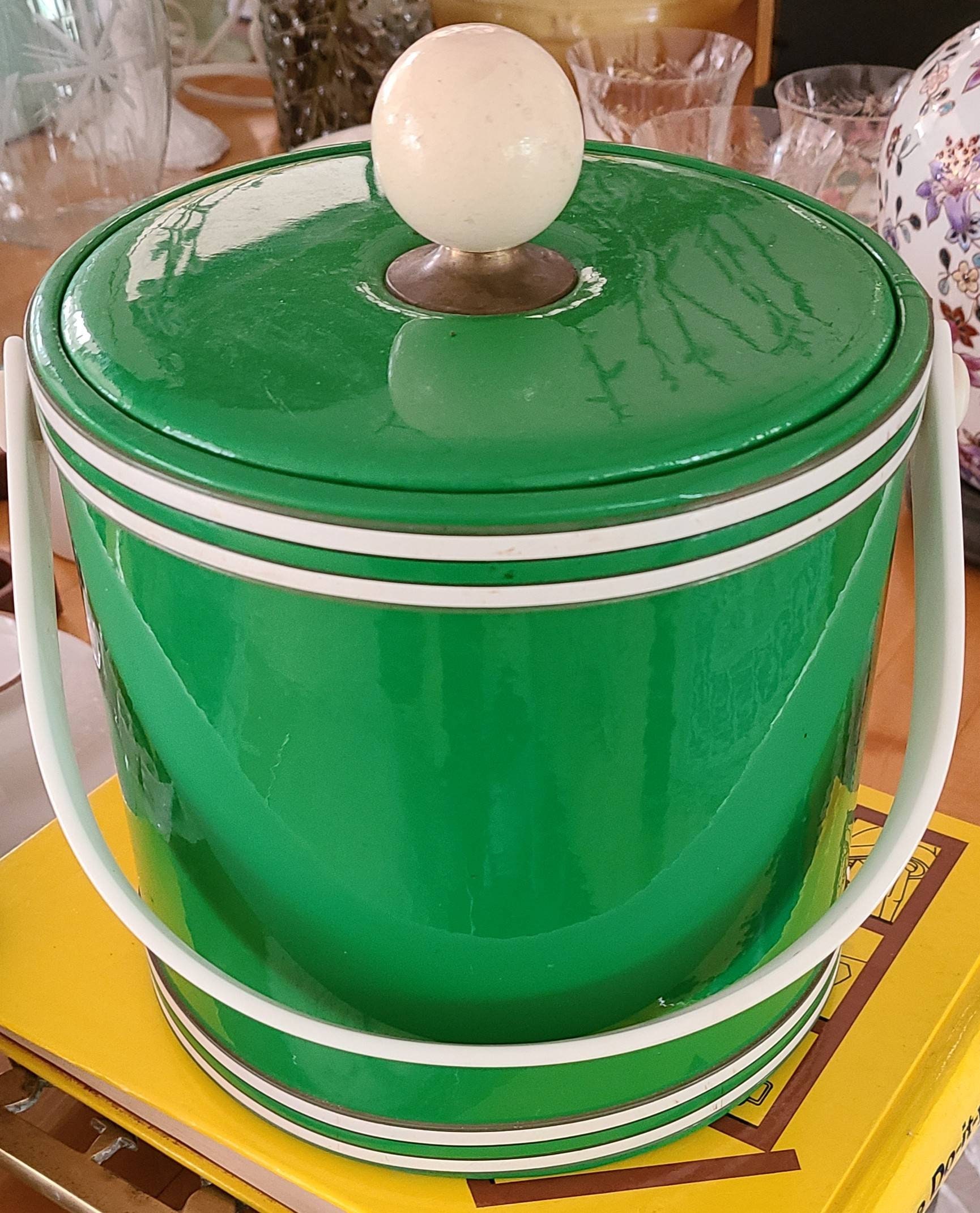 Retro emerald green ice bucket with lid. Bar cart accesory MCM