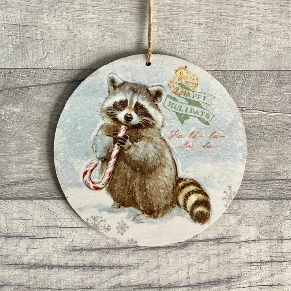 Racoon Decoration, Racoon Gift for Friend, Wooden Racoon Ornament for Sister, Christmas Gift for Nature Lover, Woodland Animal Gifts for Mum