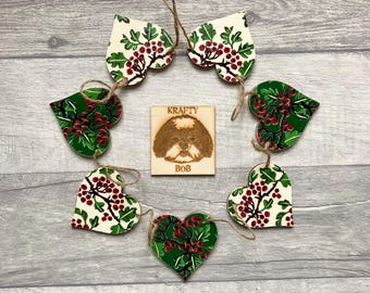 Emma Bridgewater Christmas Bunting, Winter Berry Garland, Wooden Festive Decor for Gardener