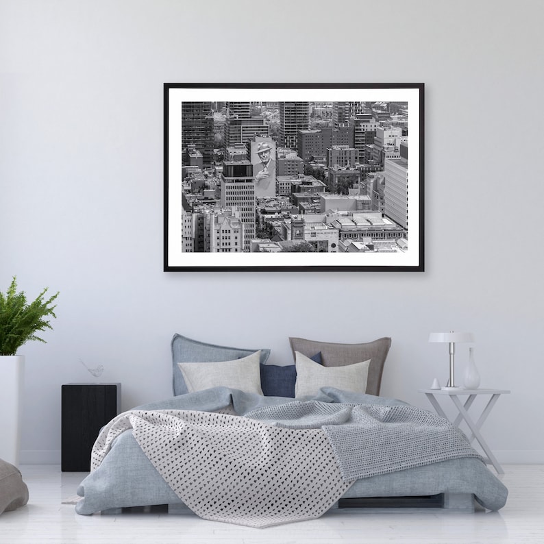 Fotografía artística en blanco y negro de Montreal, mural de Leonard Cohen, arte mural de Montreal, impresión fotográfica de Canadá, idea de regalo imagen 1