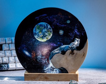 Lamp Galaxy astronaut  Resin, astronaut resin lamp, Lamp custom resin, epoxy resin lamp, christmas gift,personalized gift, gift for him
