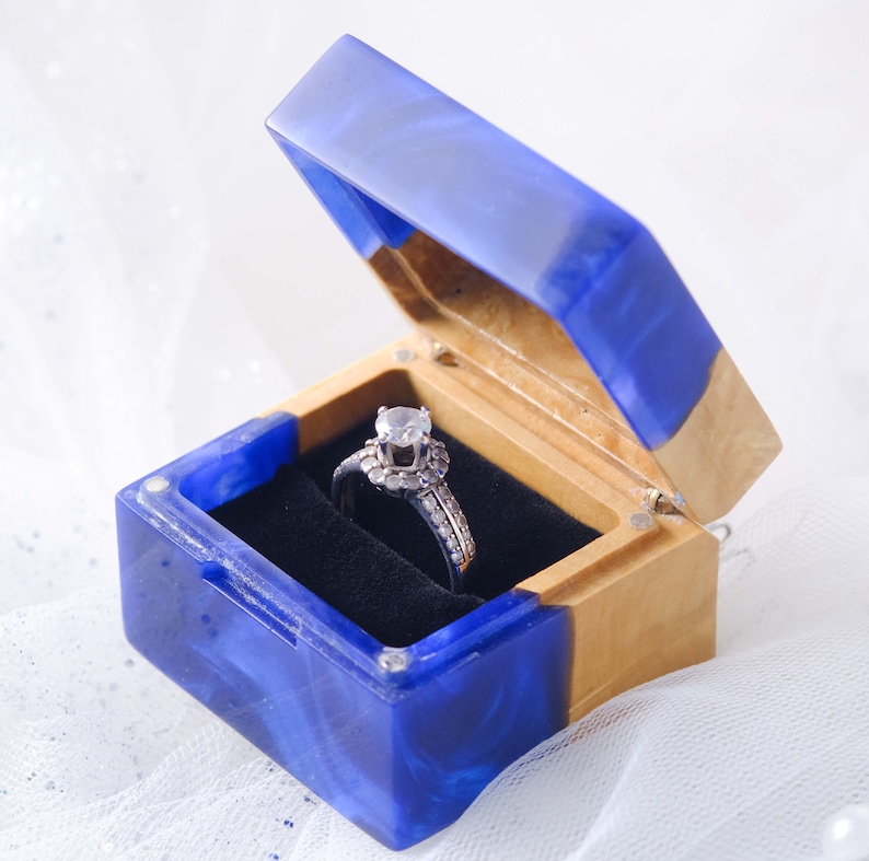 anniversary ring, wedding ring box, ring bearer proposal box, ring box proposal, wooden ring box, anniversary ring box, silver ring wood, jewelry ring box, ENGAGEMENT RING BOX, moissanite ring, birthstone ring, wedding ring holder