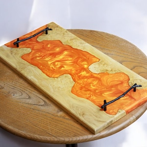 Personalized Serving Tray Wood Epoxy Resin, Epoxy Resin Cheese Tray,  Personalized Wedding Gift, Handcrafted Gifts, Housewarming Gift