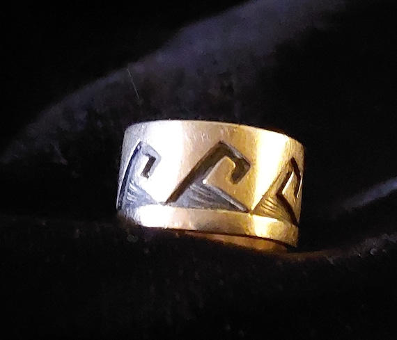 Hopi ring overlay scorpion - Gem